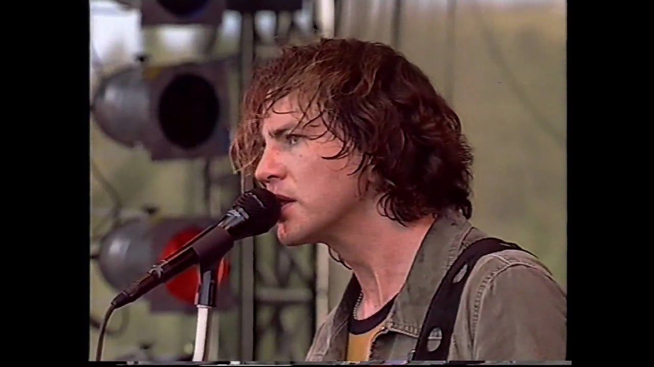 Pearl Jam -  Light Years (Pinkpop 2000)
