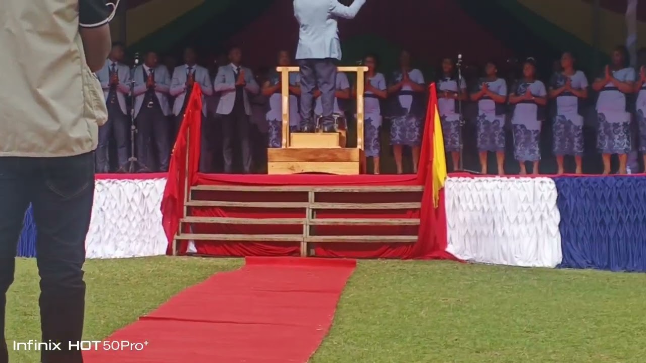 KMK Makuburi Performing A beautiful song dedicated to Kenyans.