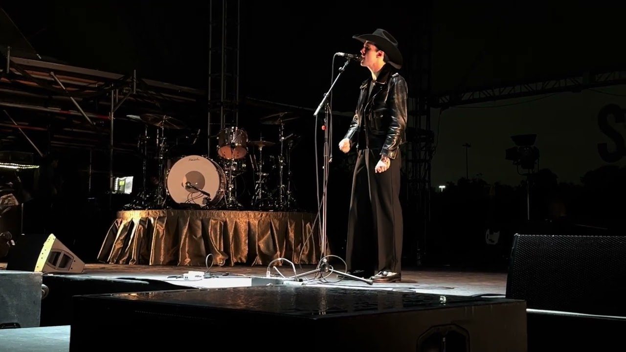 Unchained Melody - Stephen Sanchez - Houston, Tx - 11/10/23