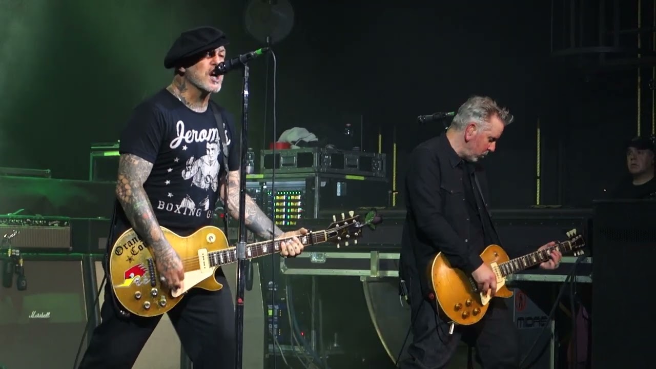 SOCIAL DISTORTION - 