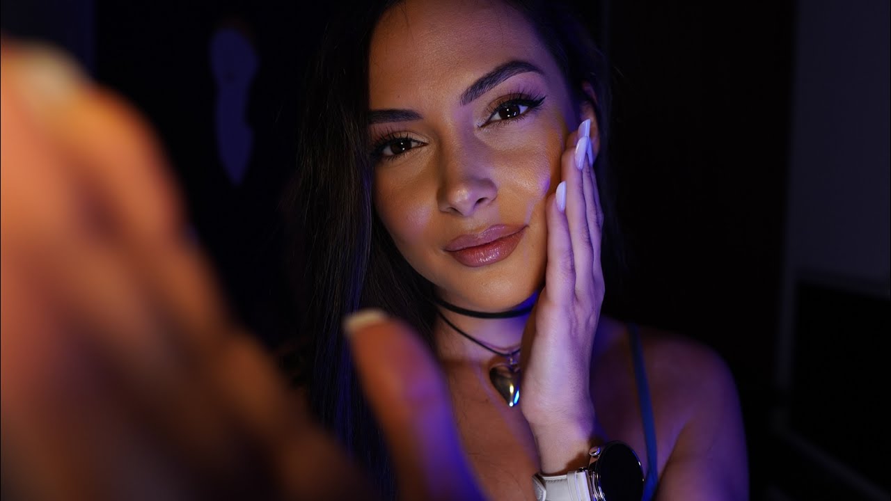 ASMR Gentle Face Touches (Mirrored) 