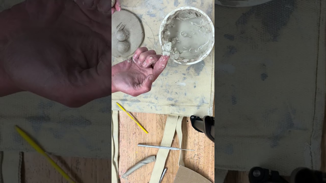 Pea pod clay 