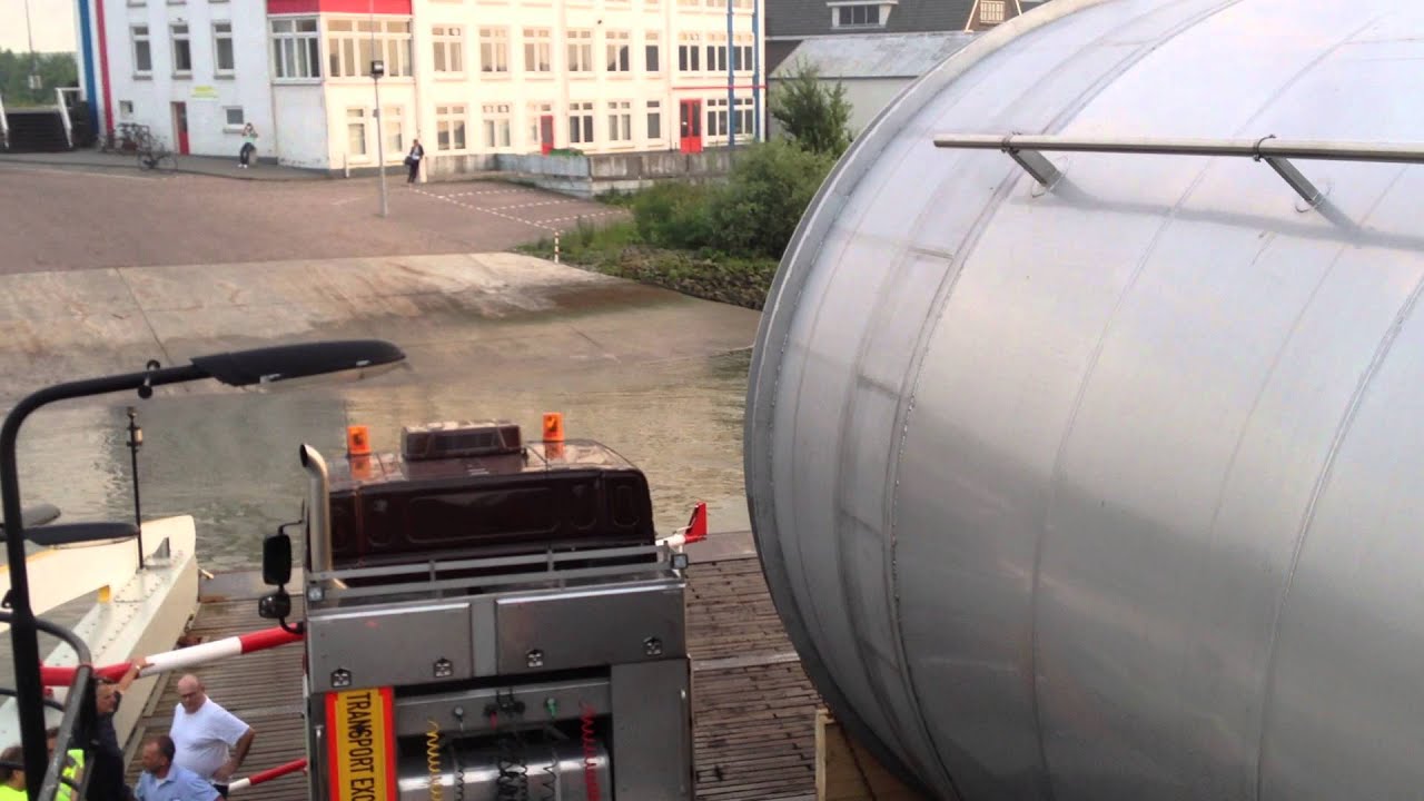 Bijzonder transport bij Veerdienst-Schoonhoven