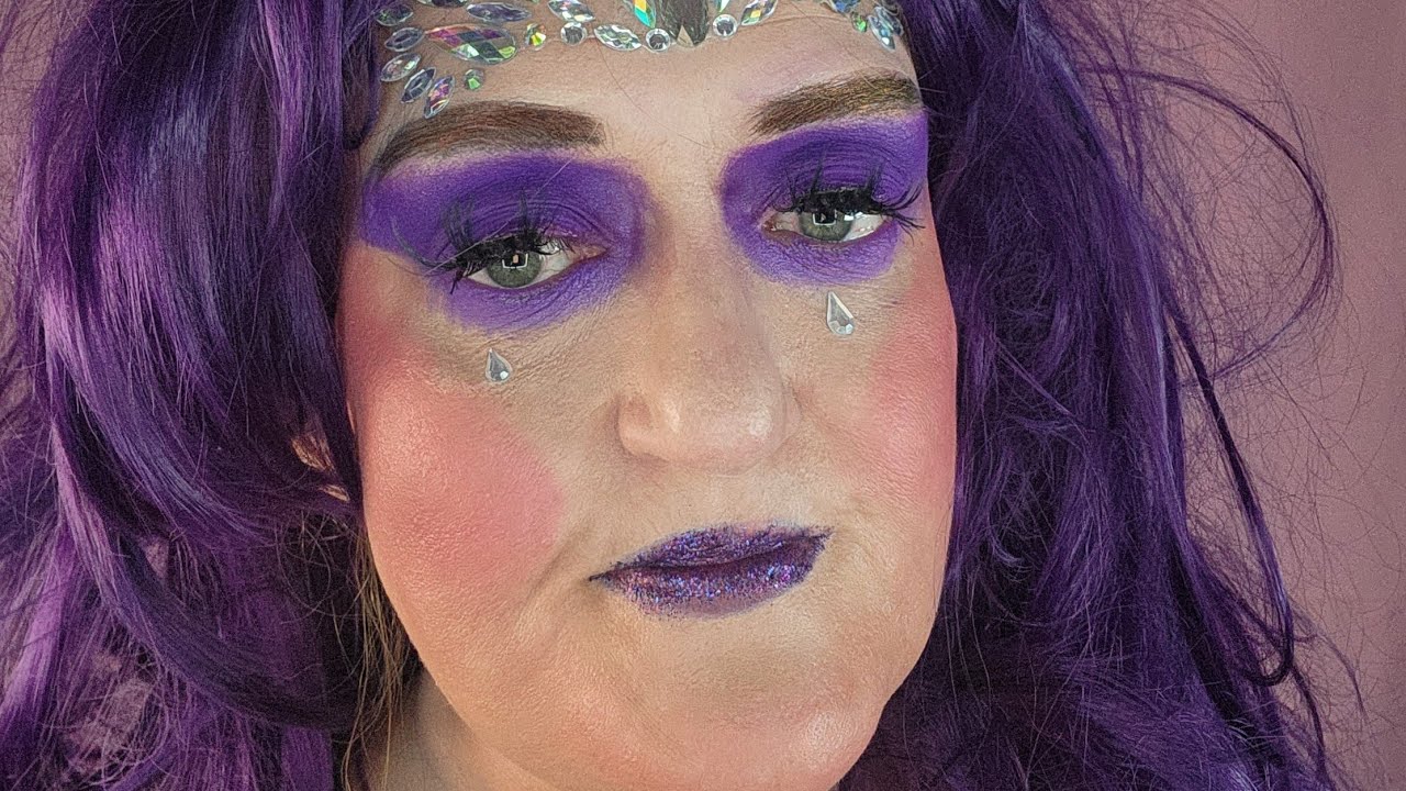 Charlotte Clark  is live!
