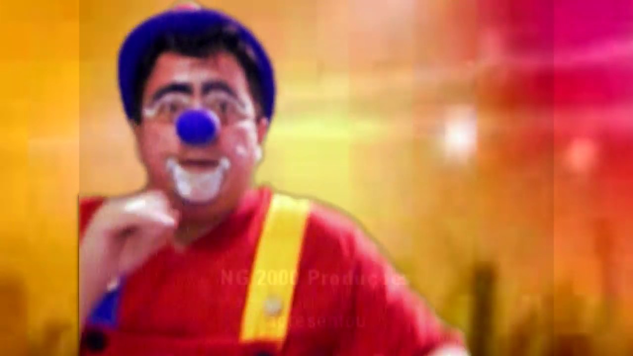 Bilu Teteia e Farofa cantando e brincando Com palhaço Chokito