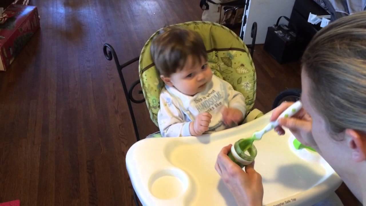William's First Taste of Peas - Hilarious!!!