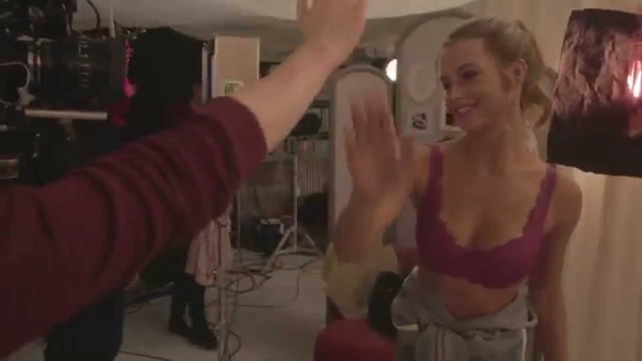 Triumph Find The One - Live shoot with Hannah Ferguson