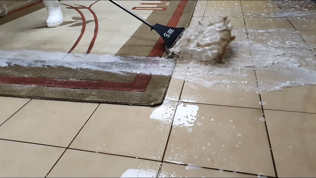 Niesamowita przemiana MOCNO zaplamionego dywanu w cudo. Brud wychodził niemalże do końca 😍💪 + BONUS