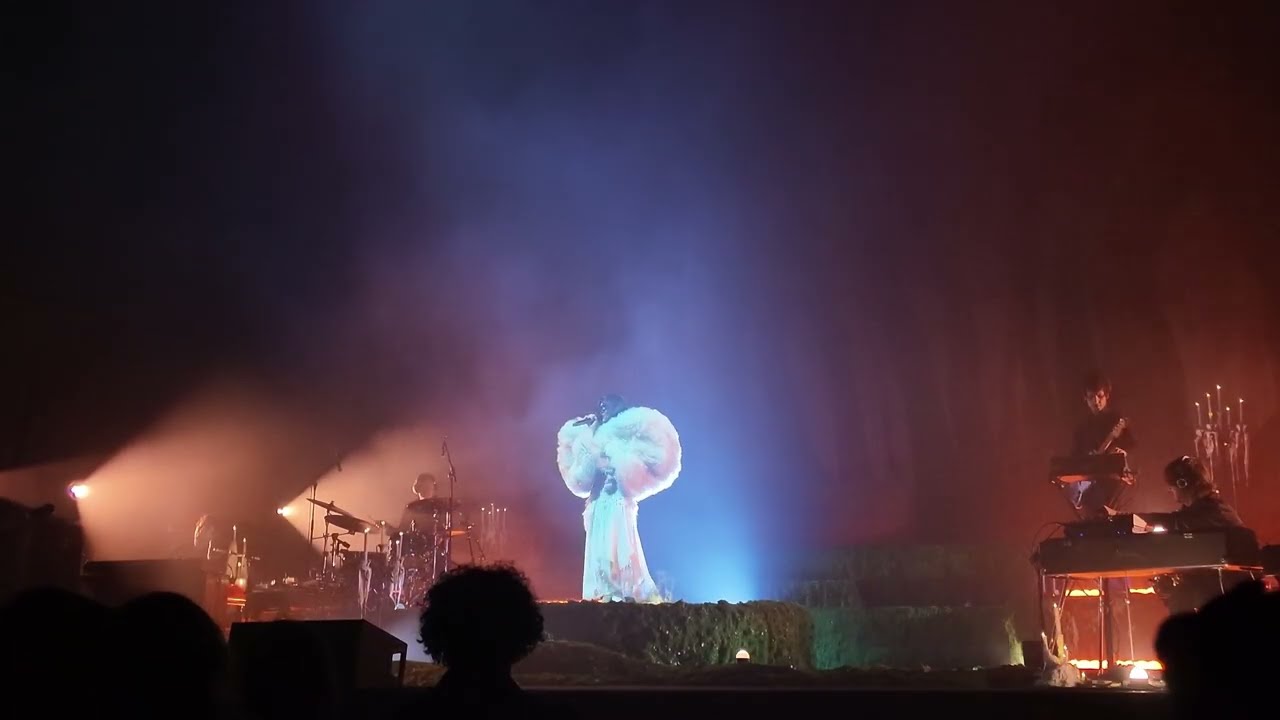 Not for Radio -Winter in the Garden- LA night 1