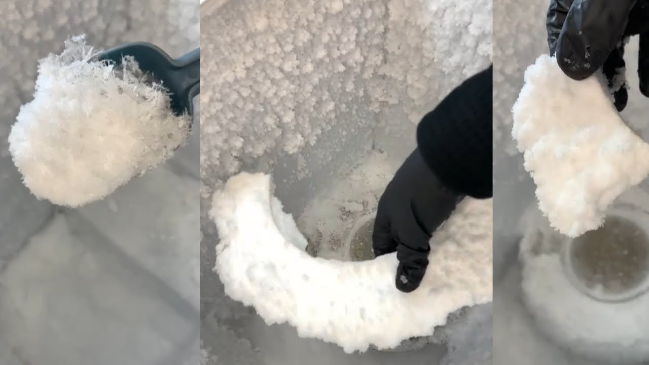 FREEZER FROST ASMR | SOFT & SQUEAKY EATING ❄️| BIG CHUNK & SCOOPFULS | ODDLY SATISFYING #iceeating 