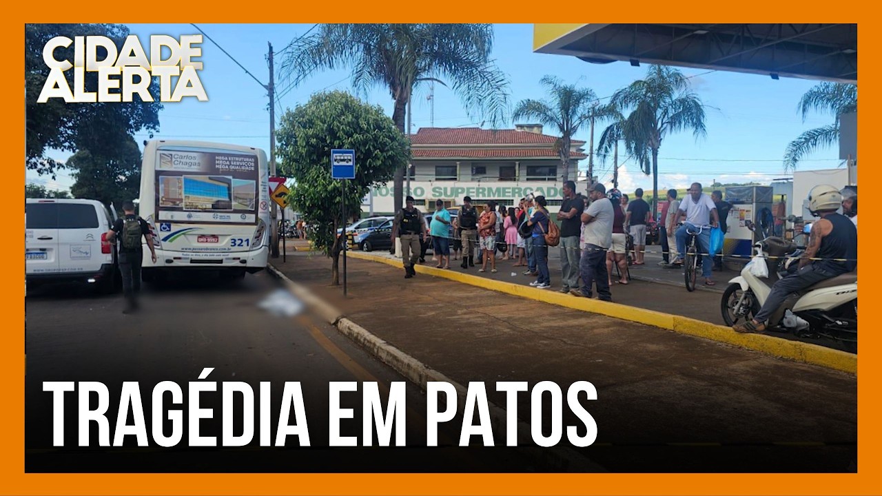 Idoso de 81 anos morre ao descer de ônibus; perna do homem ficou presa antes dele descer do veículo
