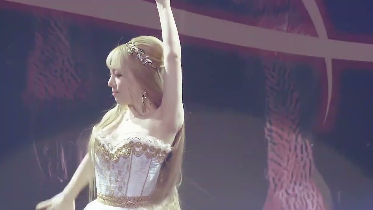 LOVEBITES - Swan Song  Asami Dancing