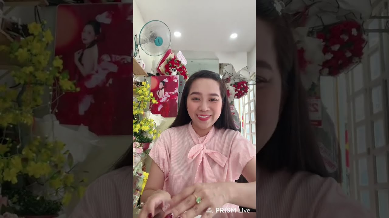 Hồng Phượng livestream giao lưu khán giả trưa 27/2/2026