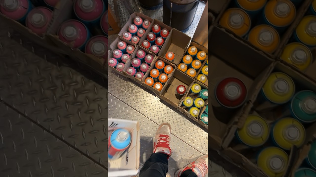 Buying #spraypaint #spraypaintart #spraypainting #graffiti #graffitiart #graffitishop #streetart