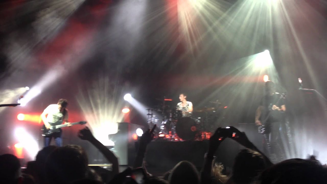 Muse - Survival (live in Cologne 2012) HD