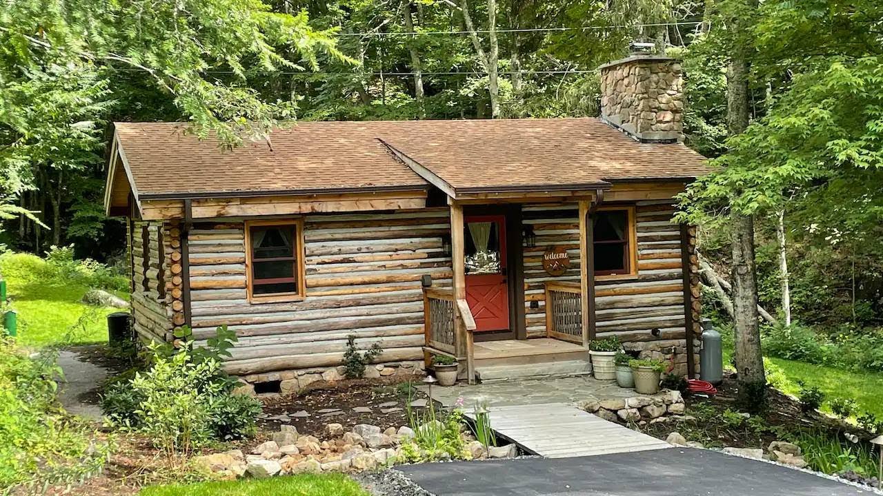 Rustic Beautiful Restored Cabin On Bold Creek- No Cleaning Fee | Exploring Tiny House