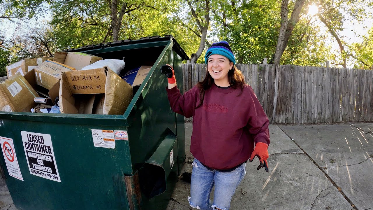 We Kept Looking and Ended up Having a Great Dumpster Dive!