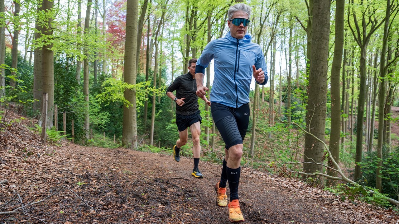 Parcoursverkenning Flandrientrail met Sep Vanmarcke en Maarten Vangramberen