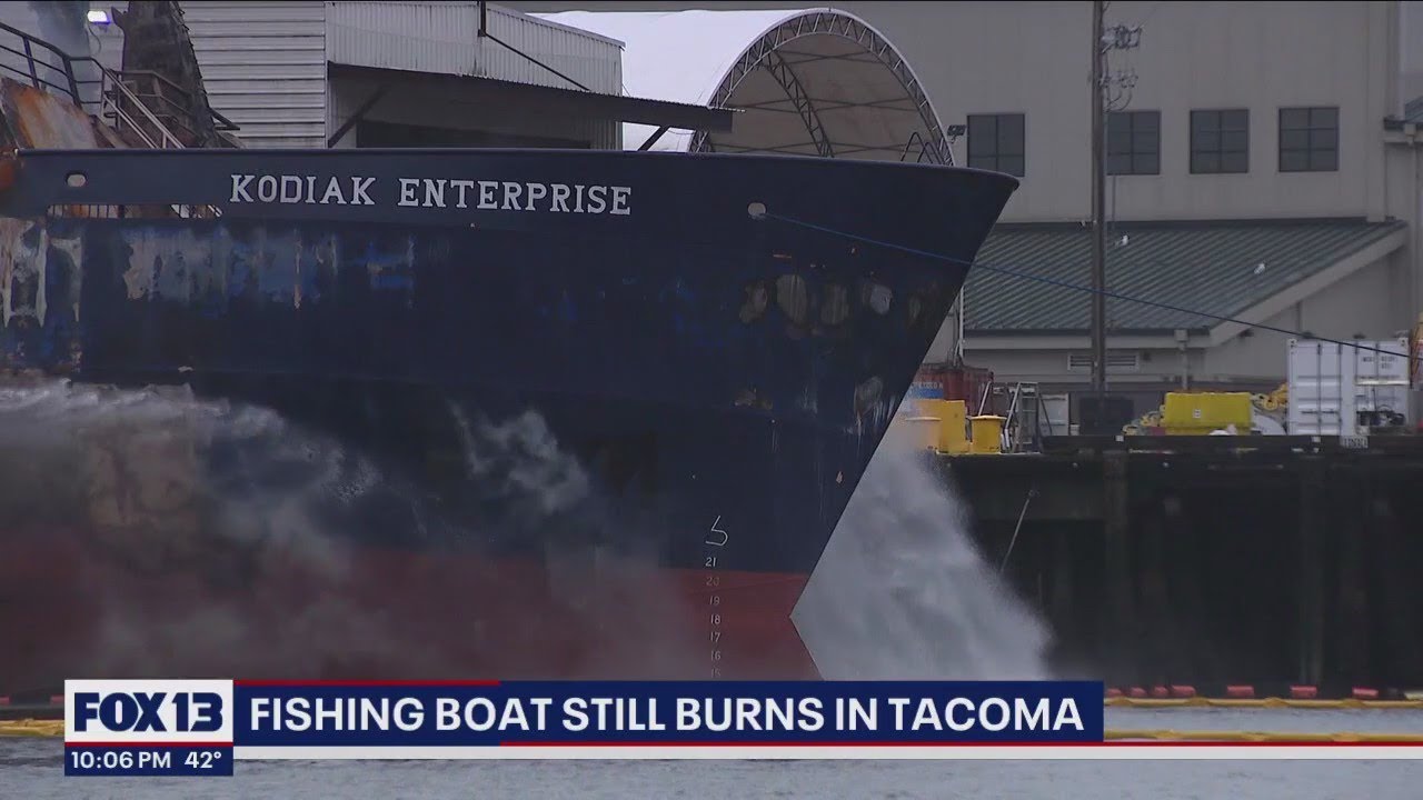 Fire continues to burn on fishing boat docked in Tacoma | FOX 13 Seattle