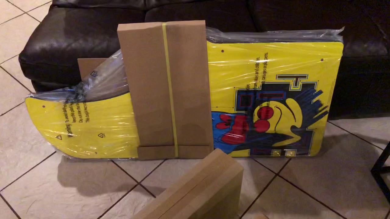 Arcade 1up Pac-Man unboxing brief game play