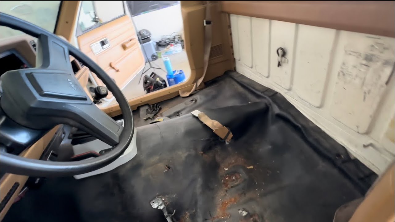 Installing a Bench Seat pt.1 - Jeep Comanche