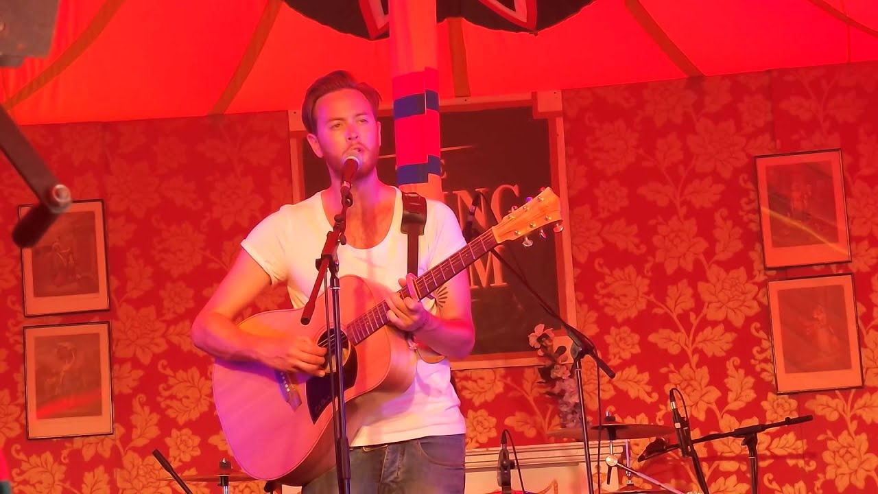 Secret Garden Party 2014 | Oktoba - Holding on