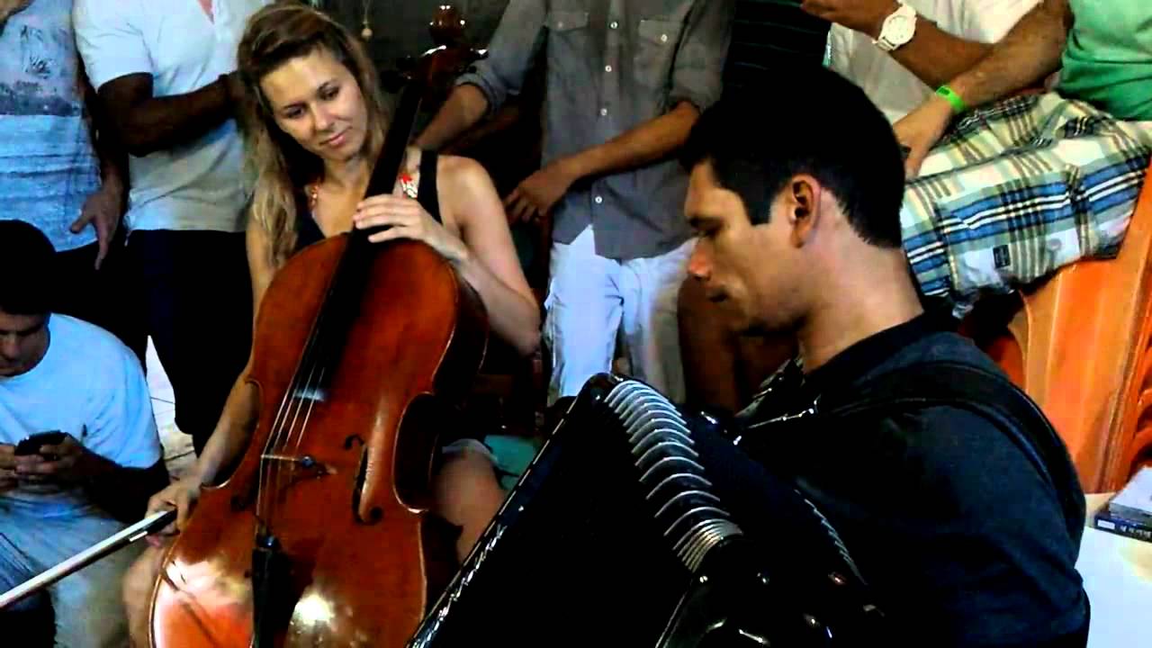 'Asa Branca' Ita&uacute;nas FENFIT 2015  Agacello & Isaac do Acordeon
