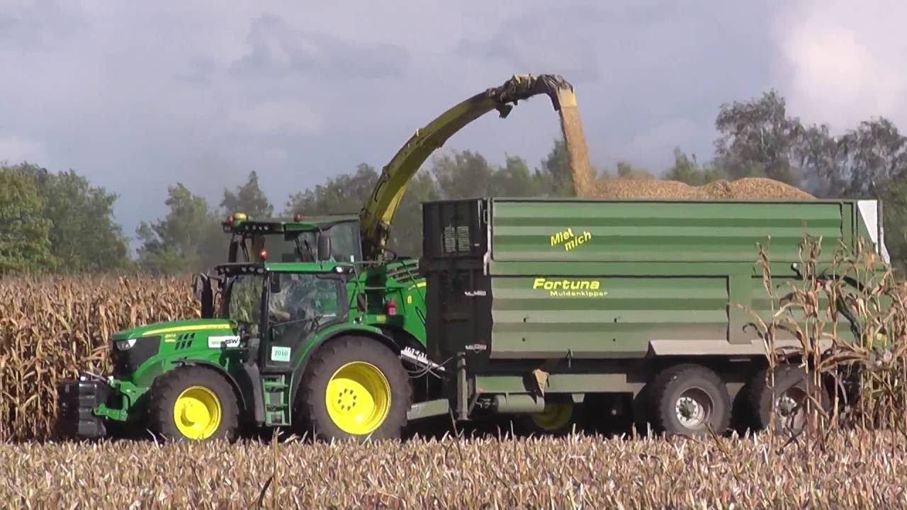 Maishäckseln 2016 mit ein John Deere 8800i Häcksler Teil 2.