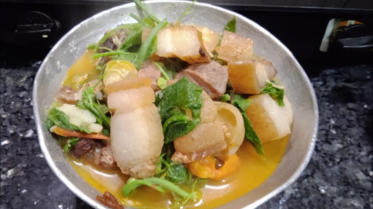 Smoked pork with squash / iskus leaves and bitter eggplant ~ delicious boil curry 🤤