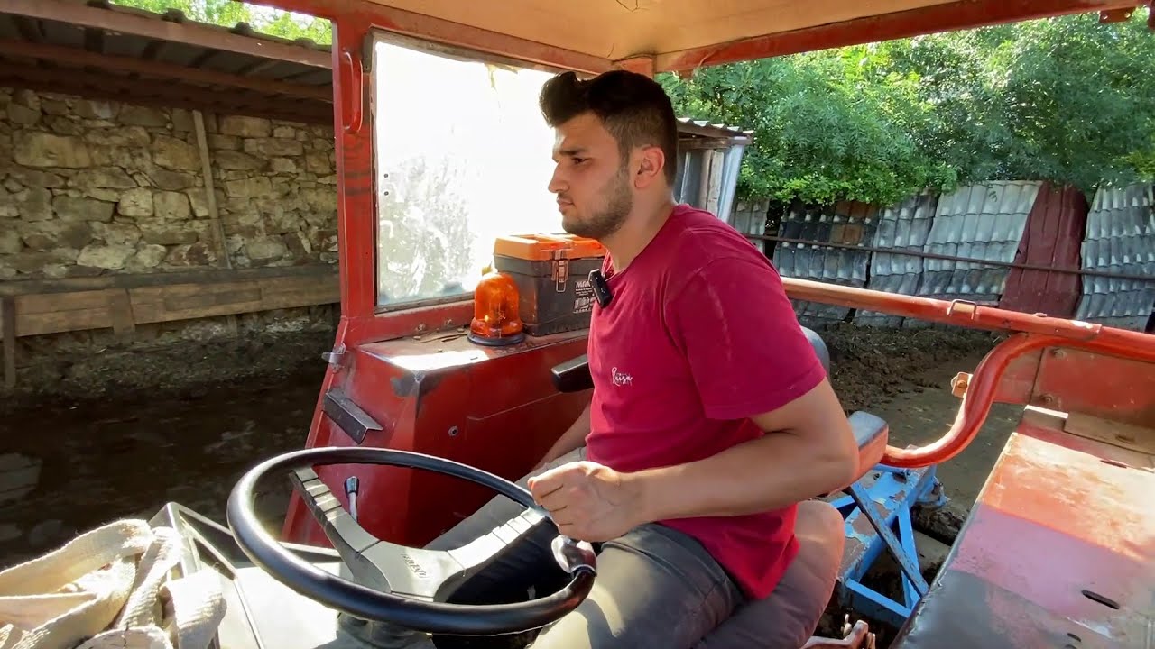 BAHÇEDEKİ İNEKLERİN GÜBRESİNİ TEMİZLİYORUM