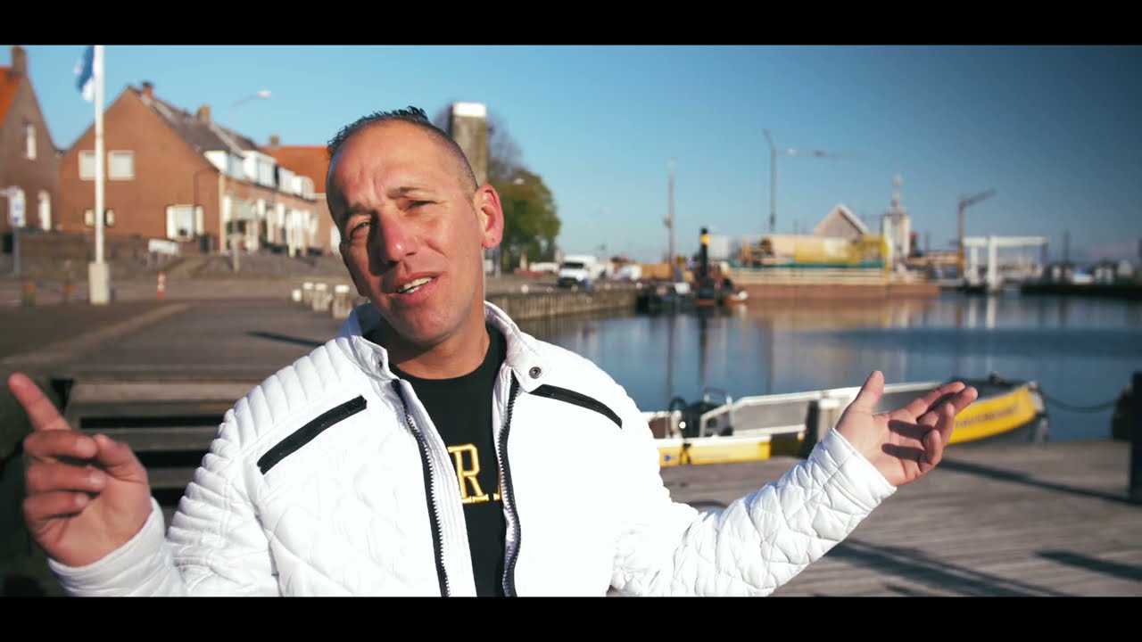 Andries van den Brink  - Een duivenmelker komt tot leven (Officiële Videoclip)