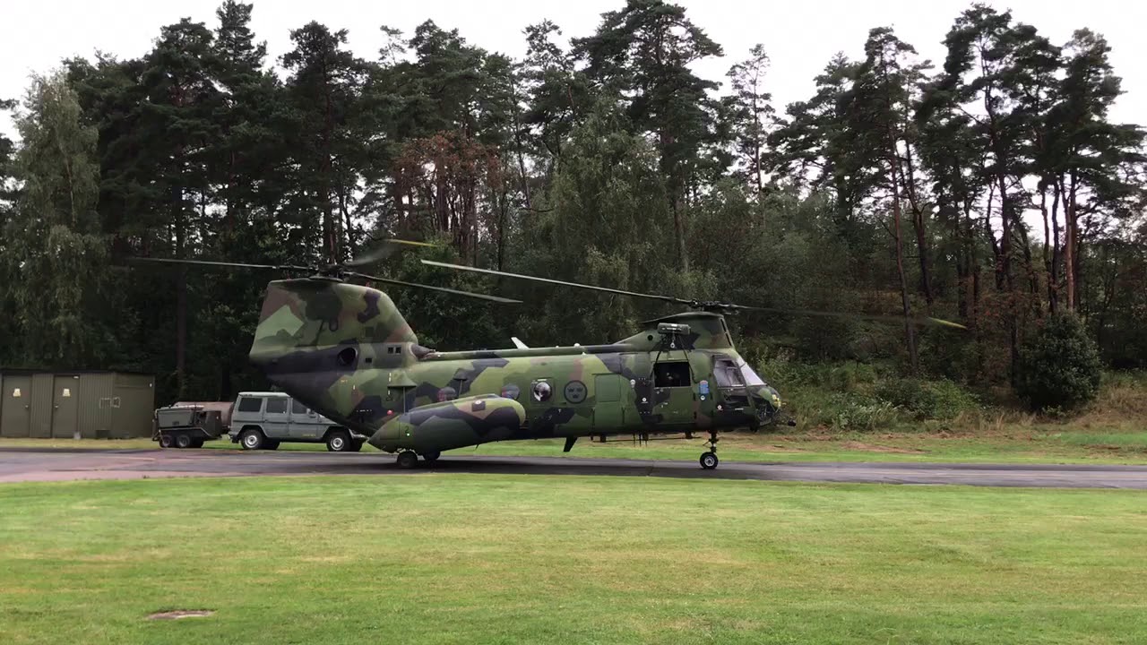Boeing Vertol 107 taking off at Göteborg City airport (Aeroseum)