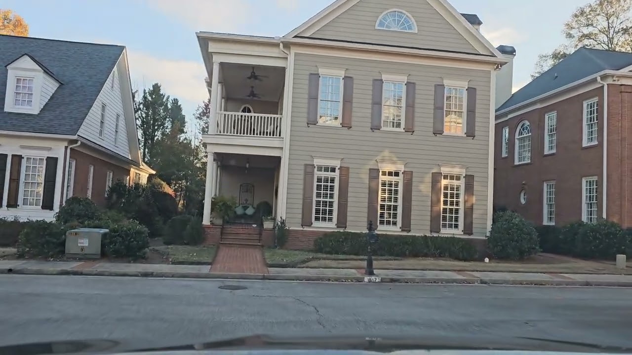 Driving around Smyrna,  Georgia.  Smyrna is Nice!!