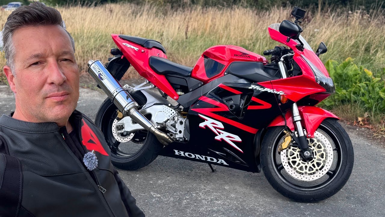 Honda CBR954RR Fireblade Review | What It’s Like to Ride + Prices & Investment Value