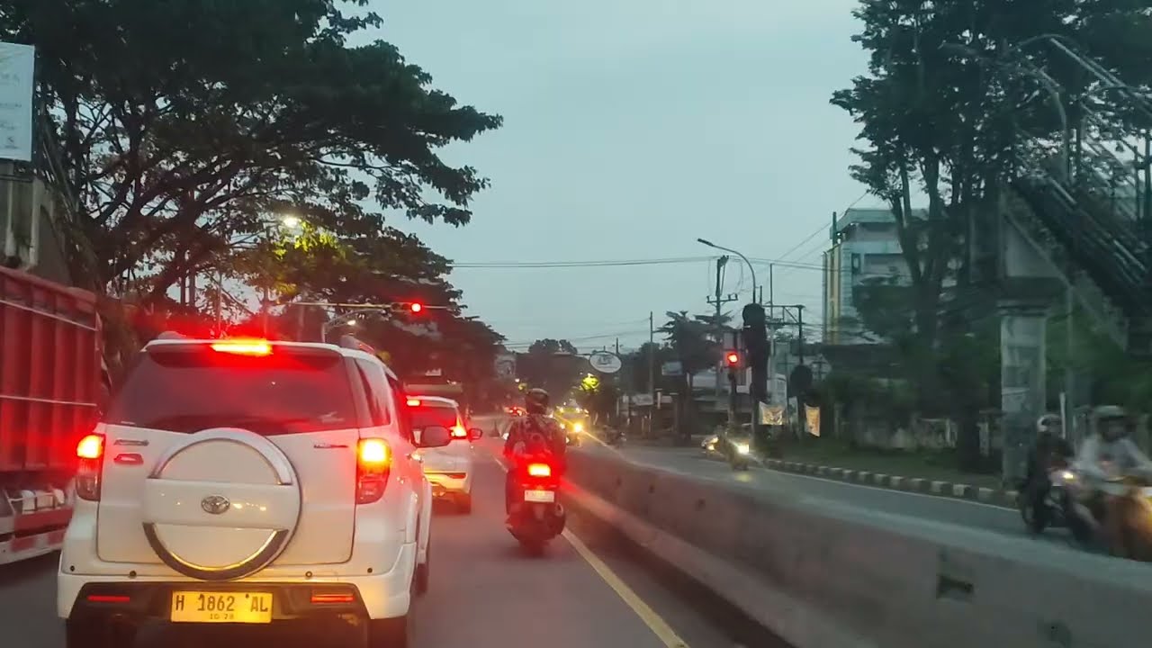 Driving Downtown - Driving 4k - Towards the city center part 053