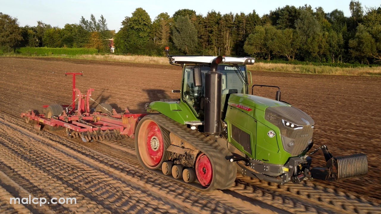 4Kᵁᴴᴰ Ward Farms Fendt 943 Vario MT tractor pulling a Keeble Brothers Progressive heavy cultivator