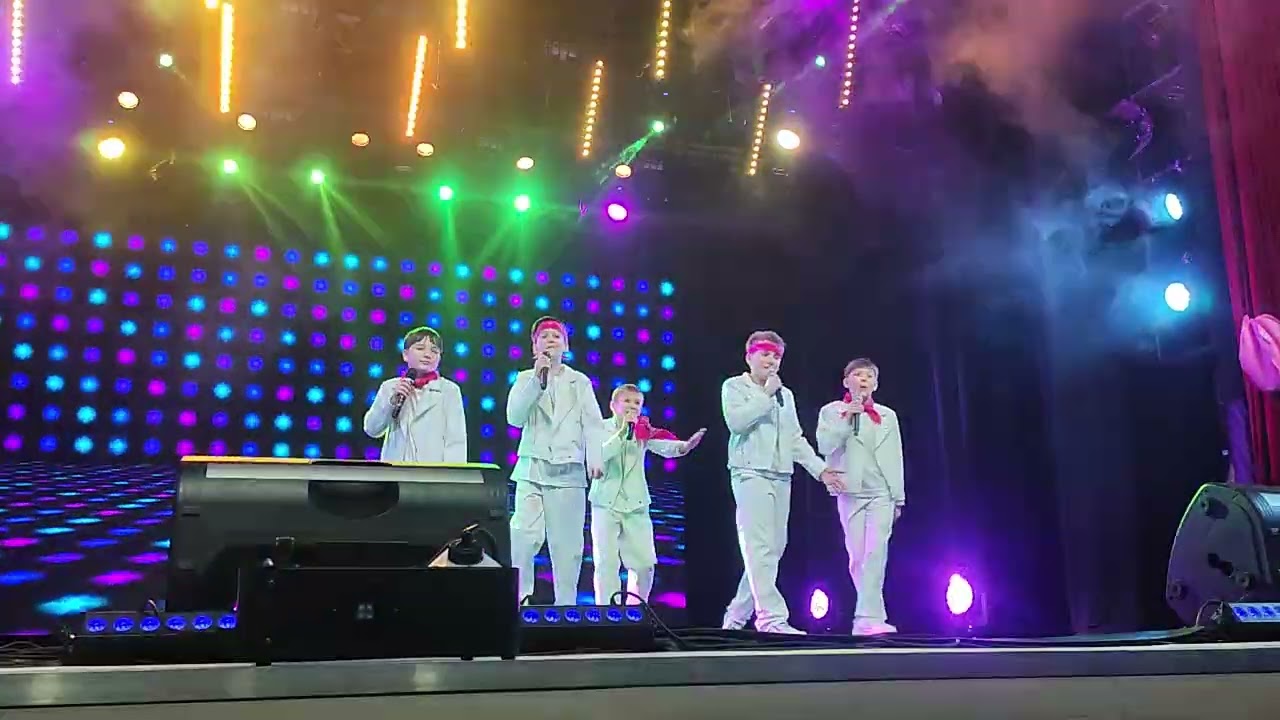 Супер исполнители на сцене ГЦК 8.03.26, Гомель Беларусь 