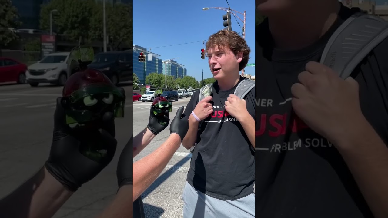 Joe takes a $4,000 bong on the streets! #headyglass #glassblowing #shorts