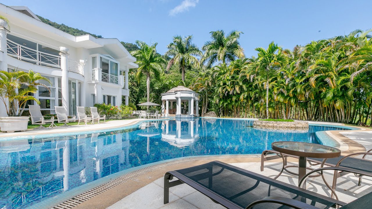 Man005 - Luxury mansion in private condominium at Mangaratiba