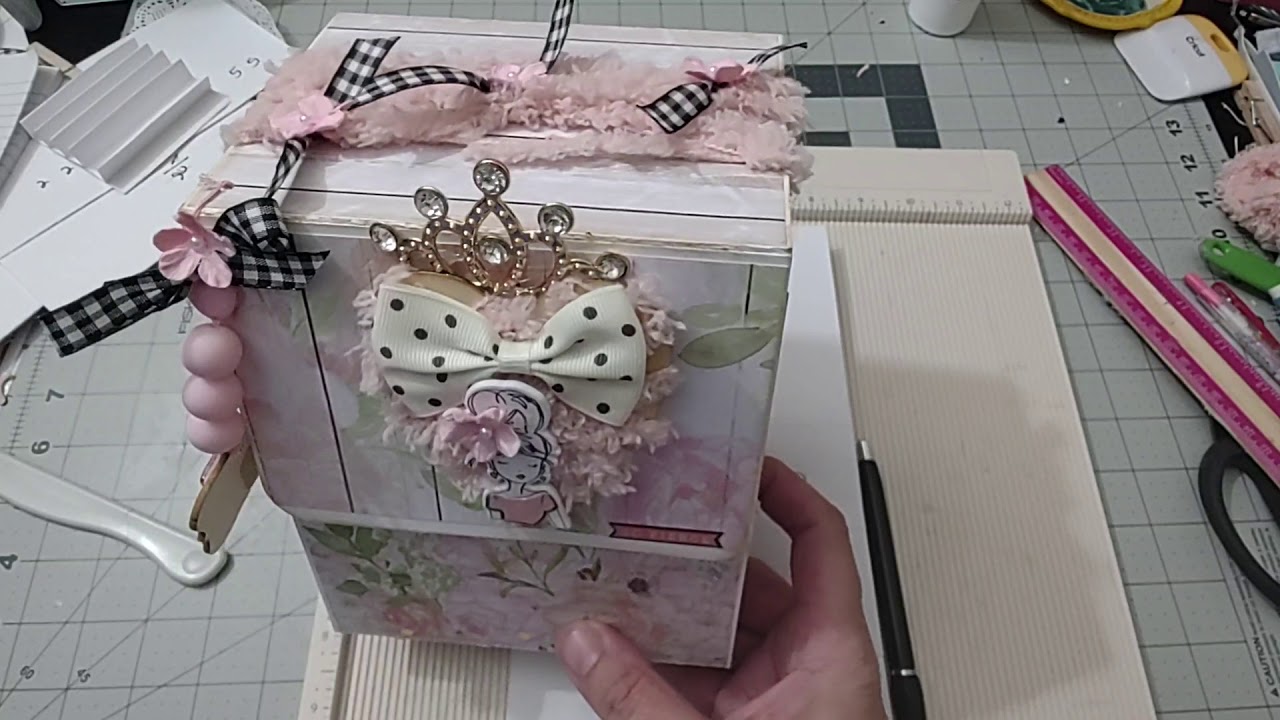 Flip top stand mini album TUTORIAL