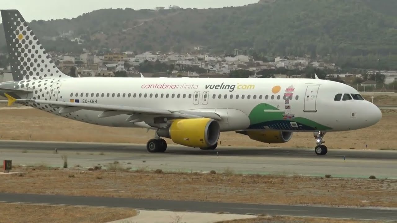 Vueling Airbus 320 EC-KRH Taxing Malaga LEMG CANTABRIA INFINITA LIVERY