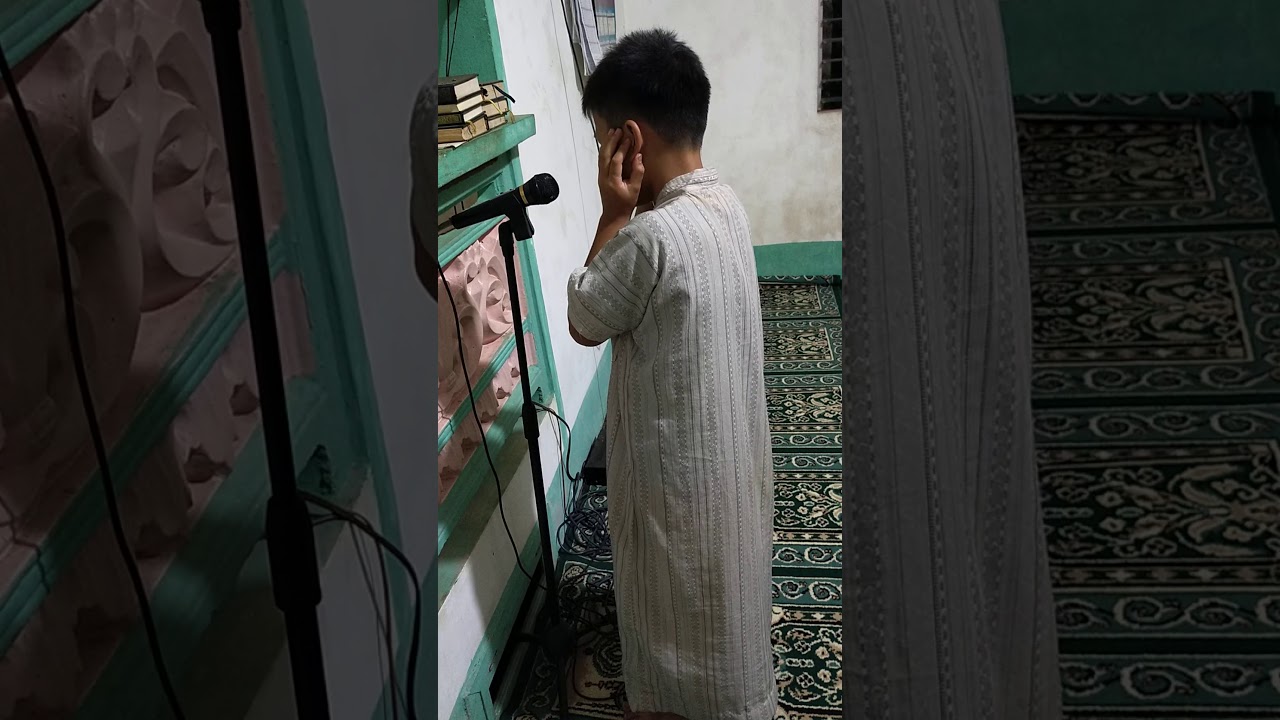 The beautiful voice adhan by  IHSAN A. RADIAB