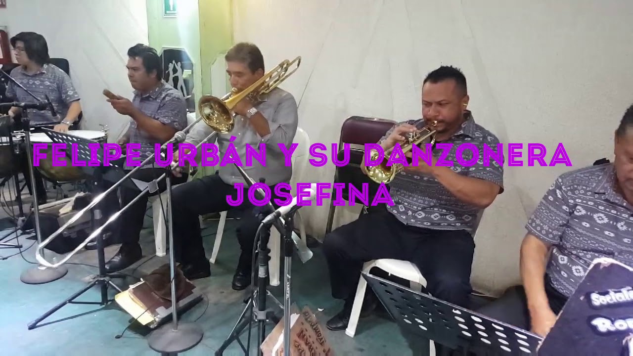 Felipe Urbán y su Danzonera - Josefina