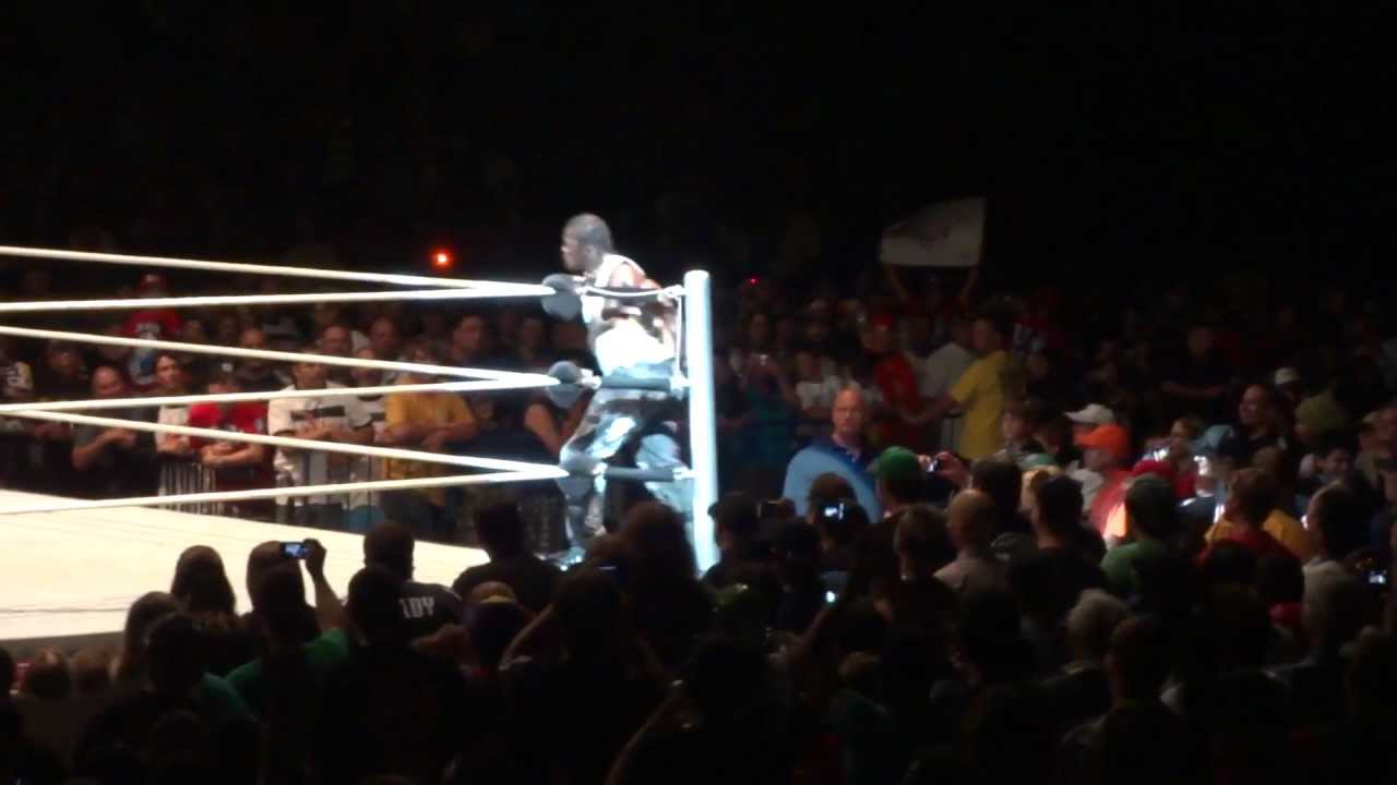 R-Truth & John Morrison - WWE Saskatoon '11