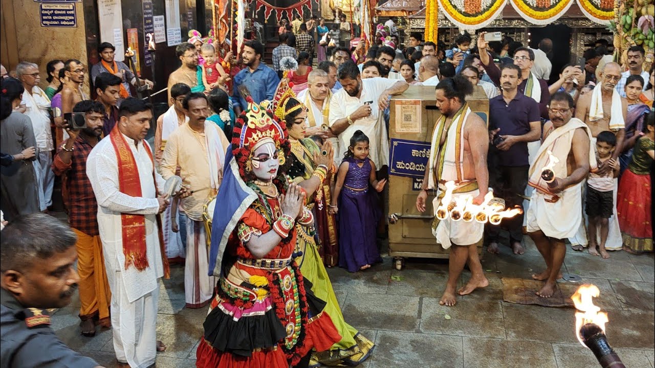 ಯಕ್ಷಗಾನ ಸೇವೆ|ಕಟೀಲು ಶ್ರೀ ದುರ್ಗಾಪರಮೇಶ್ವರೀ ದೇವಸ್ಥಾನ #kateeljathre #yakshagana #suchithraanitte #kateelu