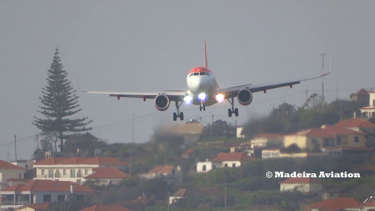 A320 easyjet Smooth Landing Madeira Airport