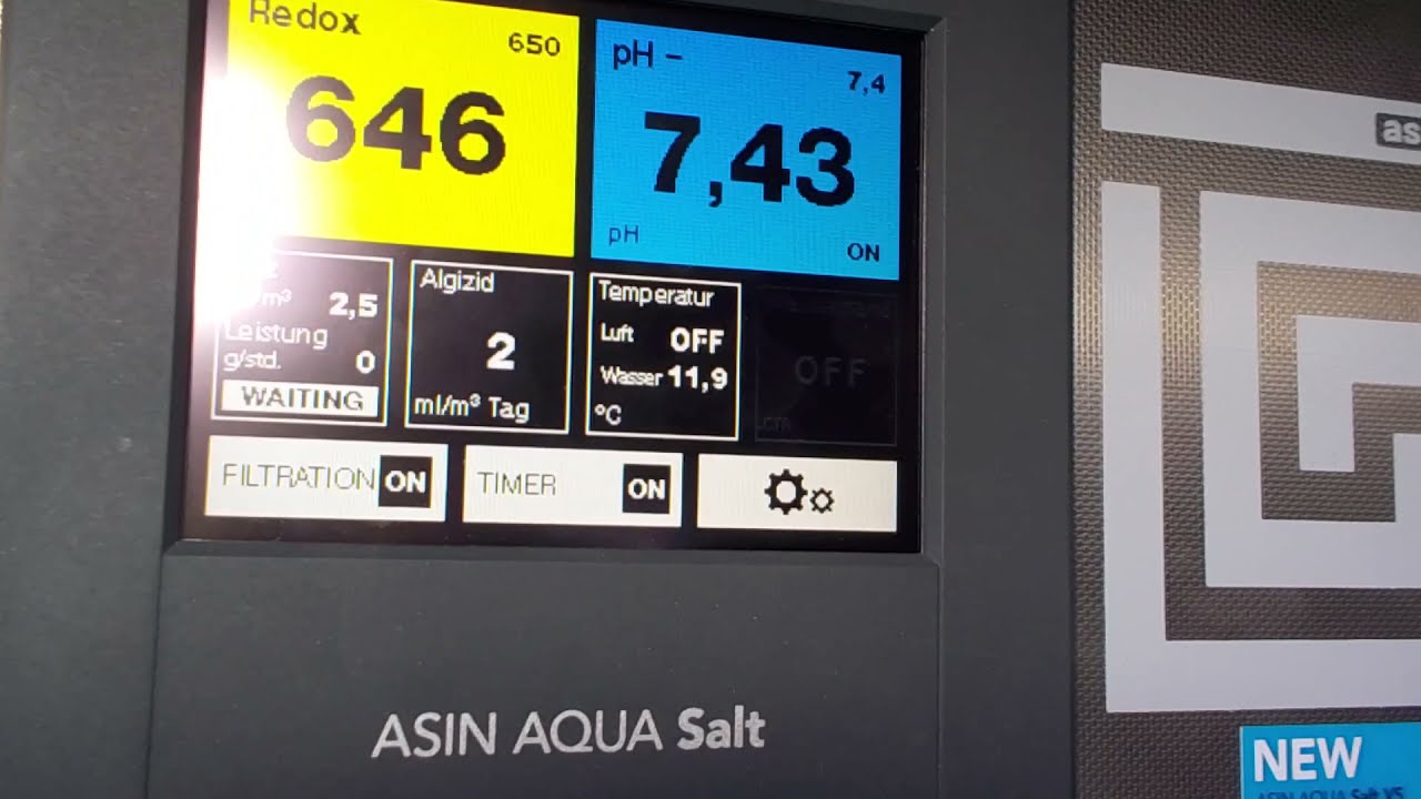 416 Blick in den Technikschacht: ASIN Aqua Salt, Filteranlage, Gegenstromanlage und Dosiertechnik