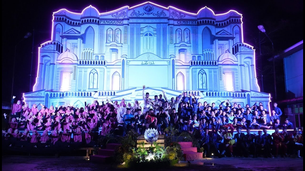 PANGGUNG GEMBIRA ETERNITY GENERATION 626 PONDOK MODERN AL-JAUHAR : KREATIF, INOVATIF DAN SPEKTAKULER