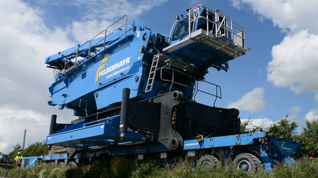 Felbermayr - Liebherr LR11000 moved by SPMT - part 2
