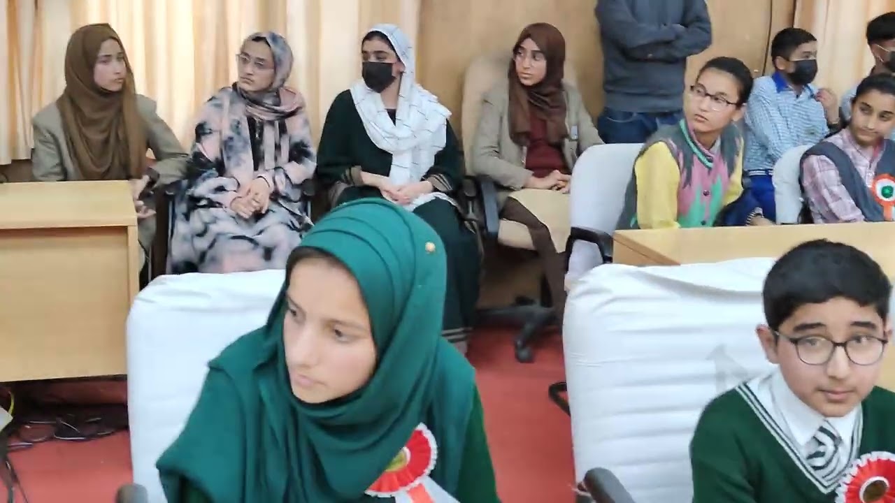 8th class topper students interacted with DC Kishtwar Dr. Devansh Yadav, shares view on exam success
